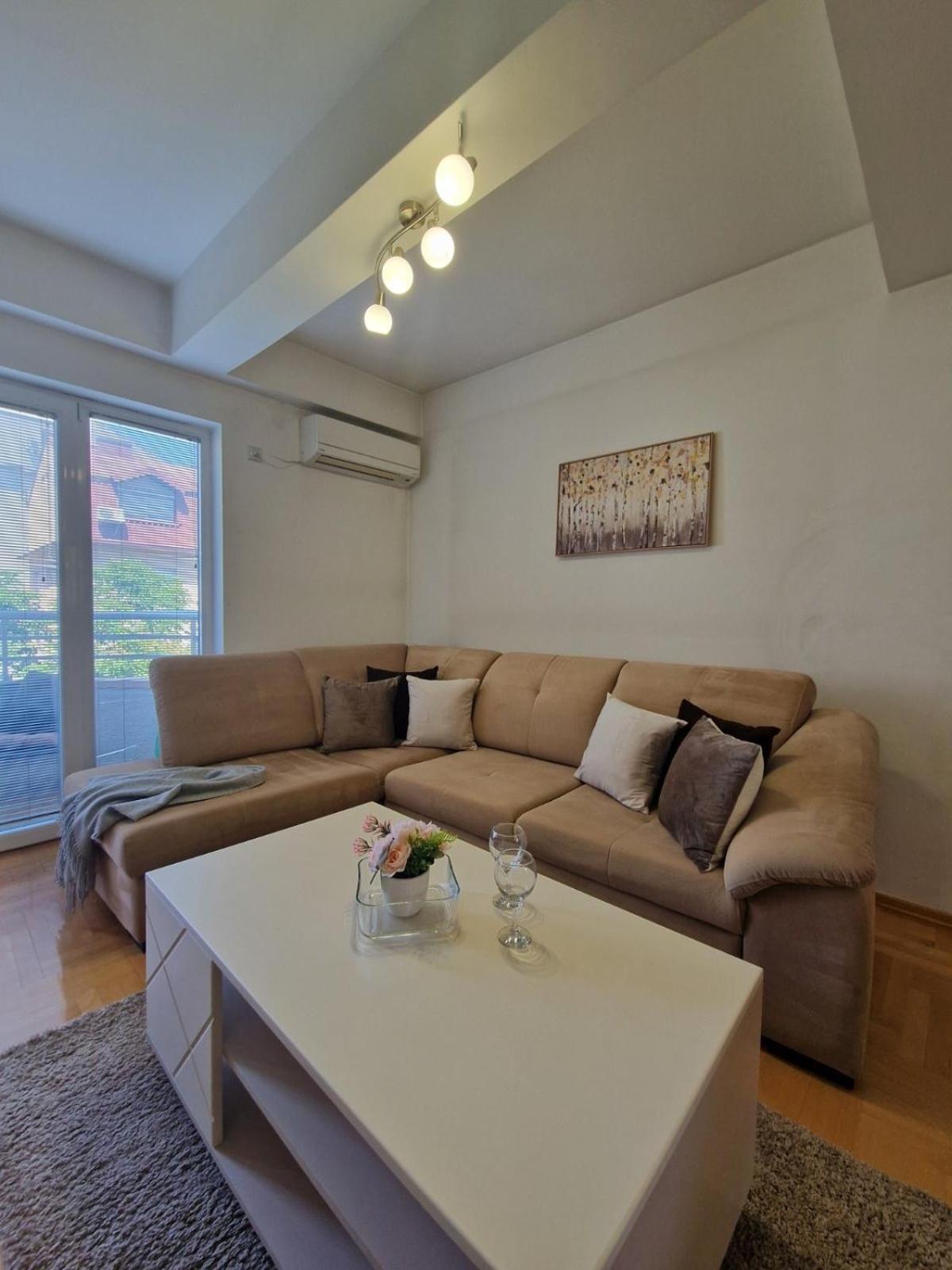 Kamche Lux Apartment Skopje Ngoại thất bức ảnh