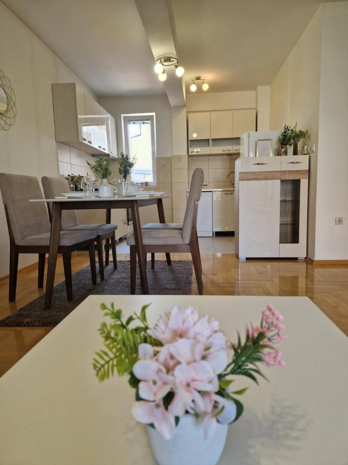Kamche Lux Apartment Skopje Ngoại thất bức ảnh