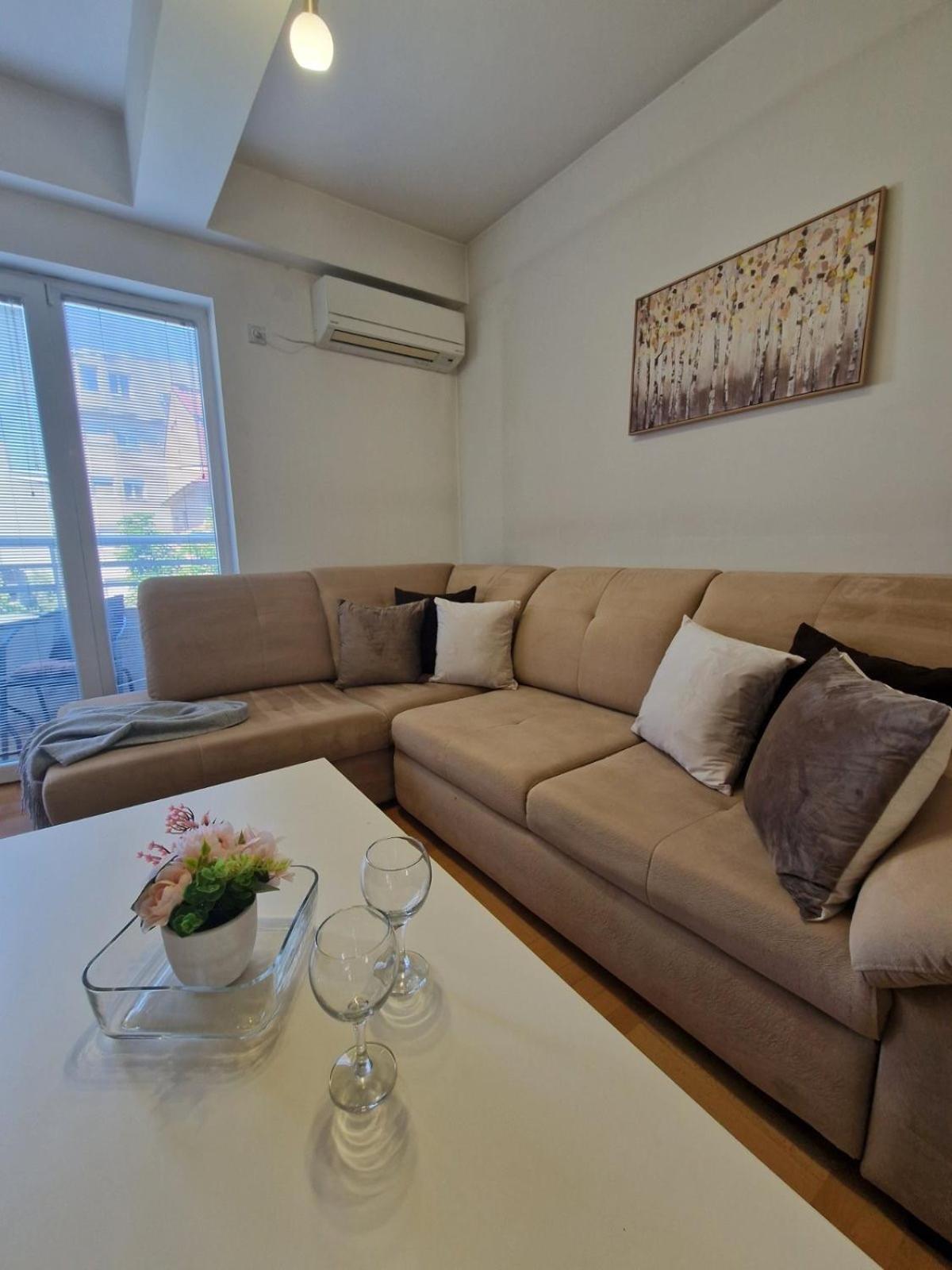 Kamche Lux Apartment Skopje Ngoại thất bức ảnh
